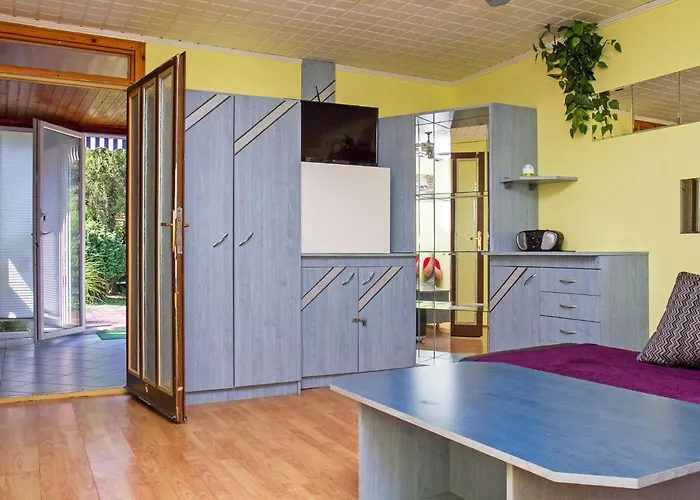 בית נופש Azzurro By Interhome *